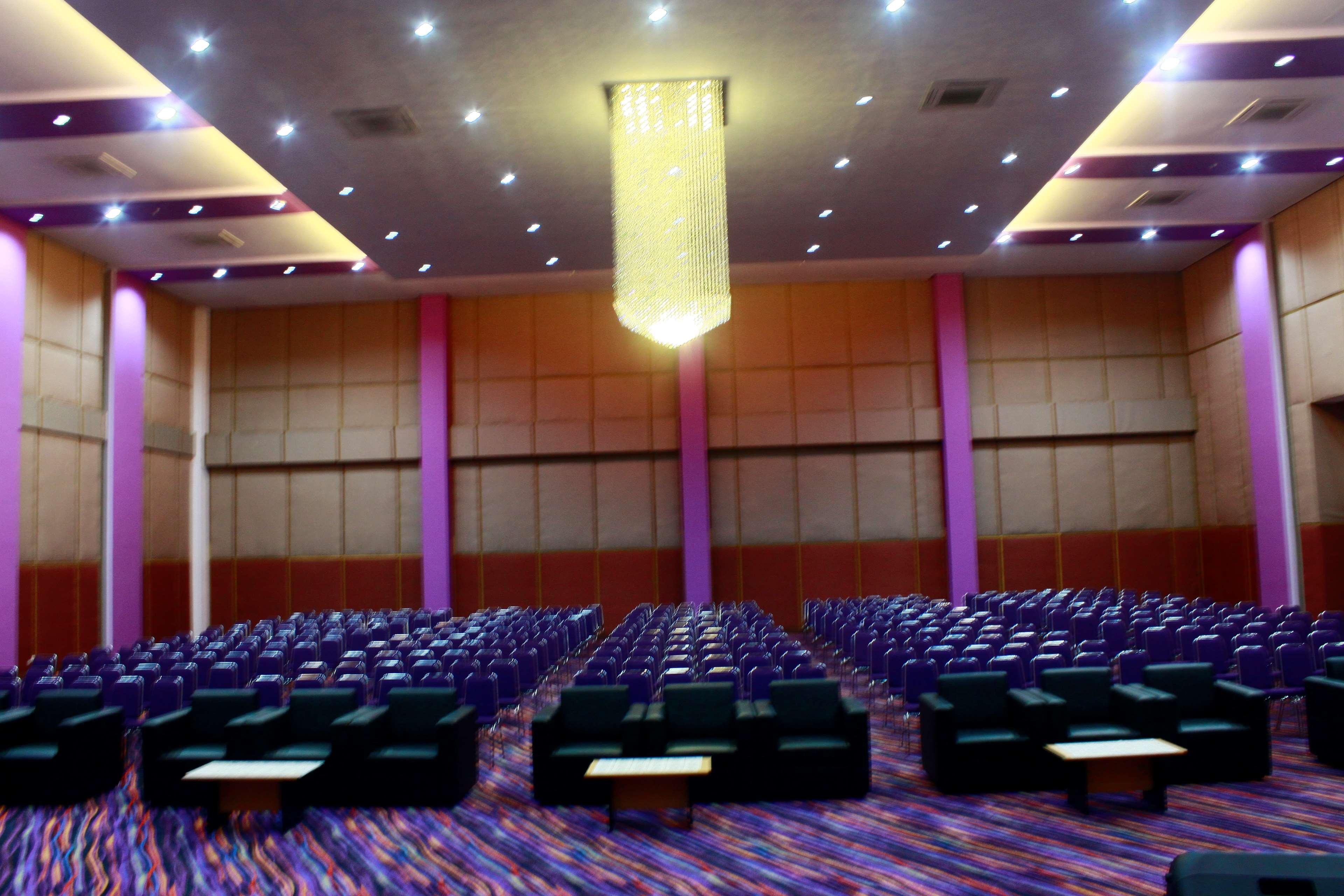 Kyriad Sadurengas Hotel Tanah Grogot Extérieur photo