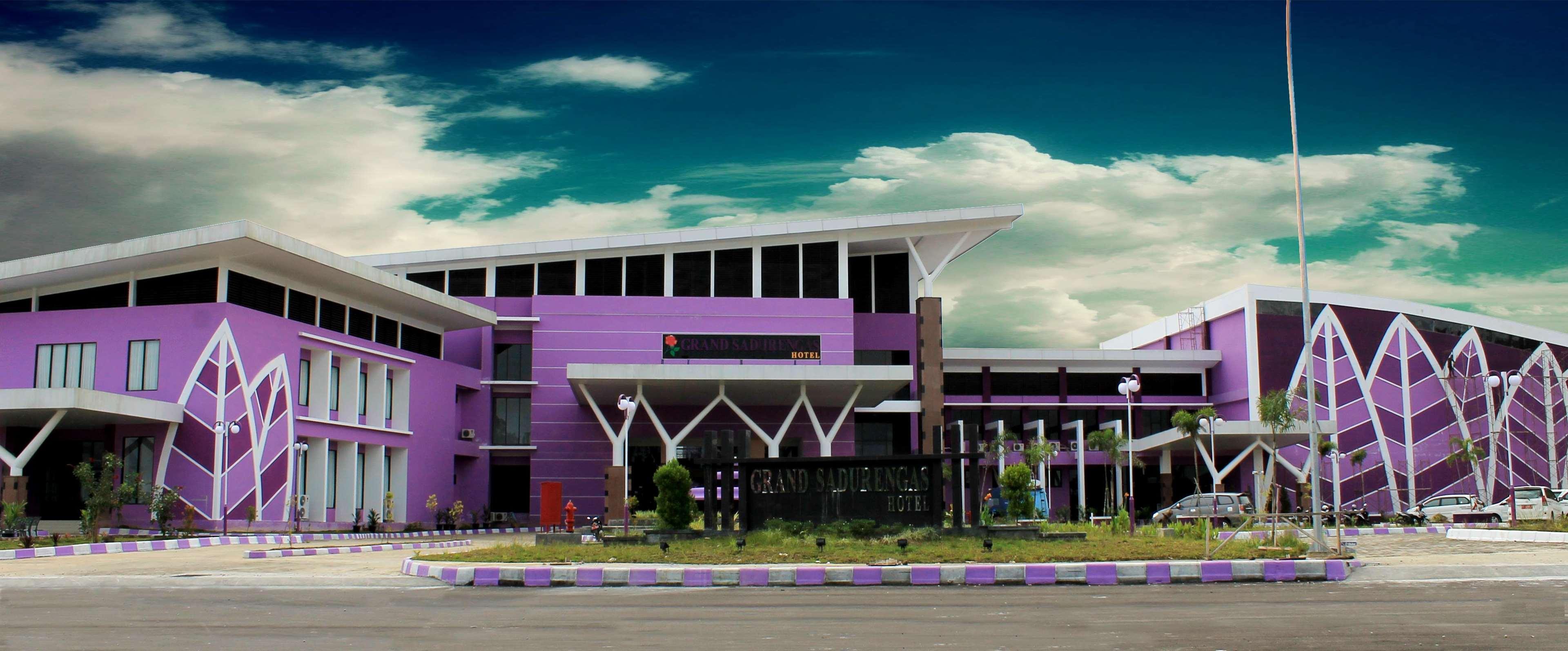 Kyriad Sadurengas Hotel Tanah Grogot Extérieur photo