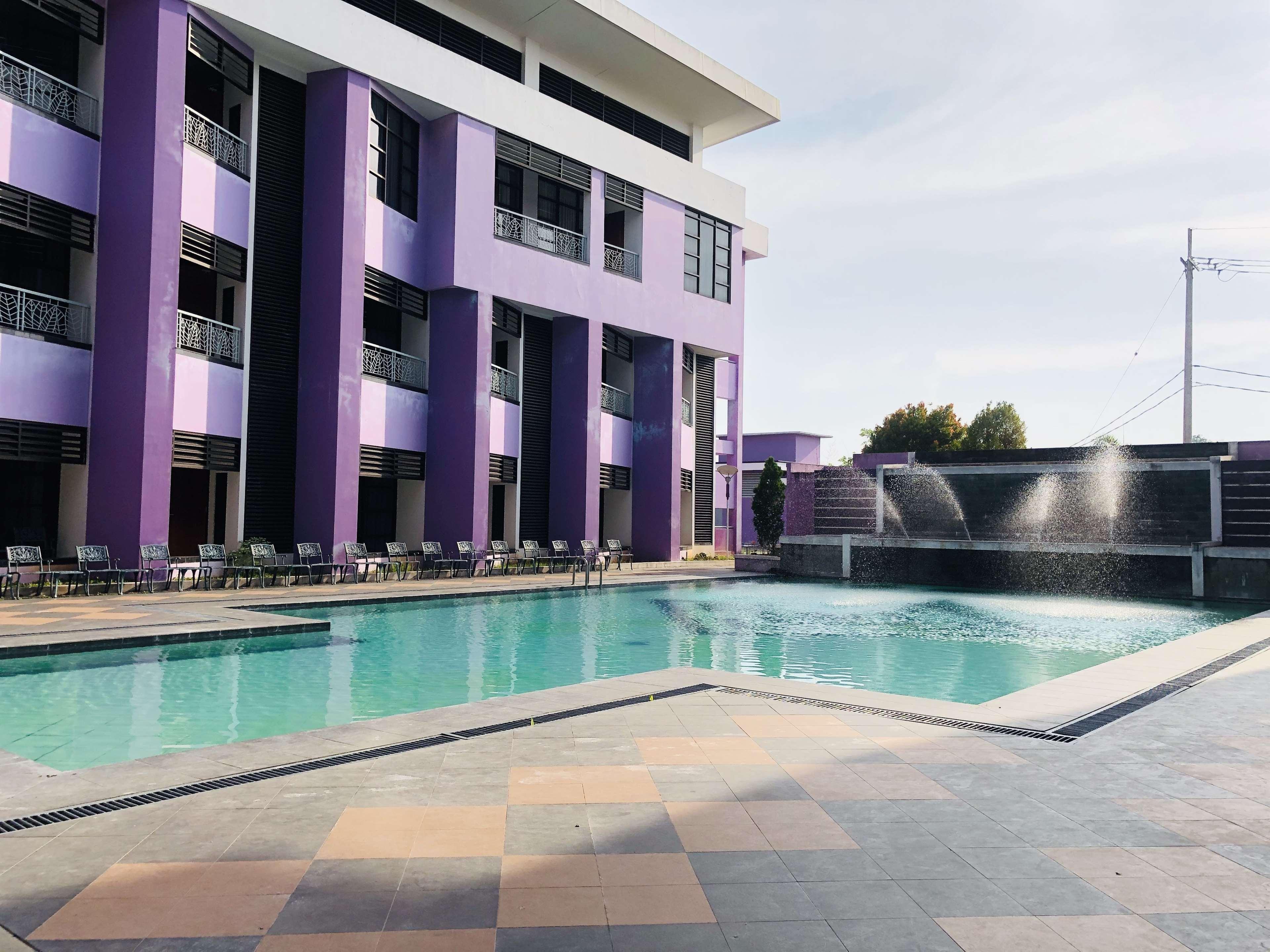 Kyriad Sadurengas Hotel Tanah Grogot Extérieur photo